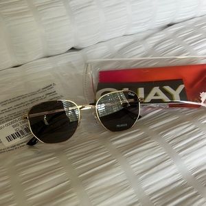 BRAND NEW - never worn Quay Big Time woman glasses - polarized